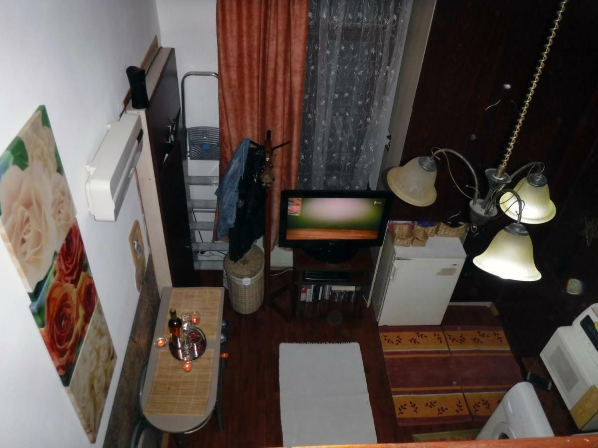 Apartment 3B Voeroesmarty Utca Budapest